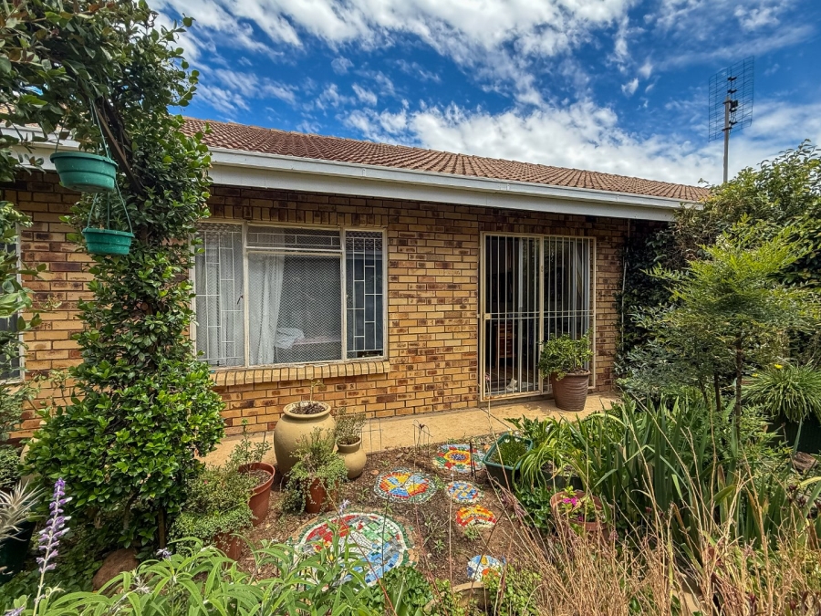 2 Bedroom Property for Sale in La Hoff North West